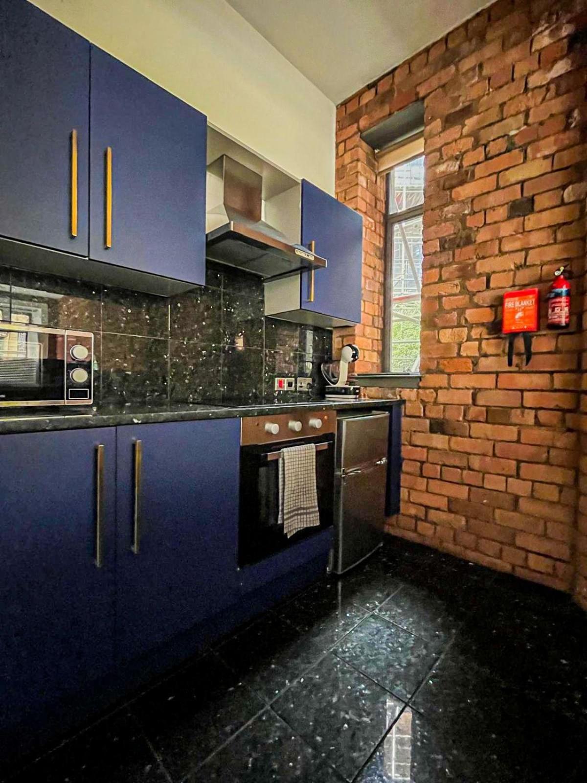 Stylish Loft Apartament - City Center L1 Liverpool Bagian luar foto