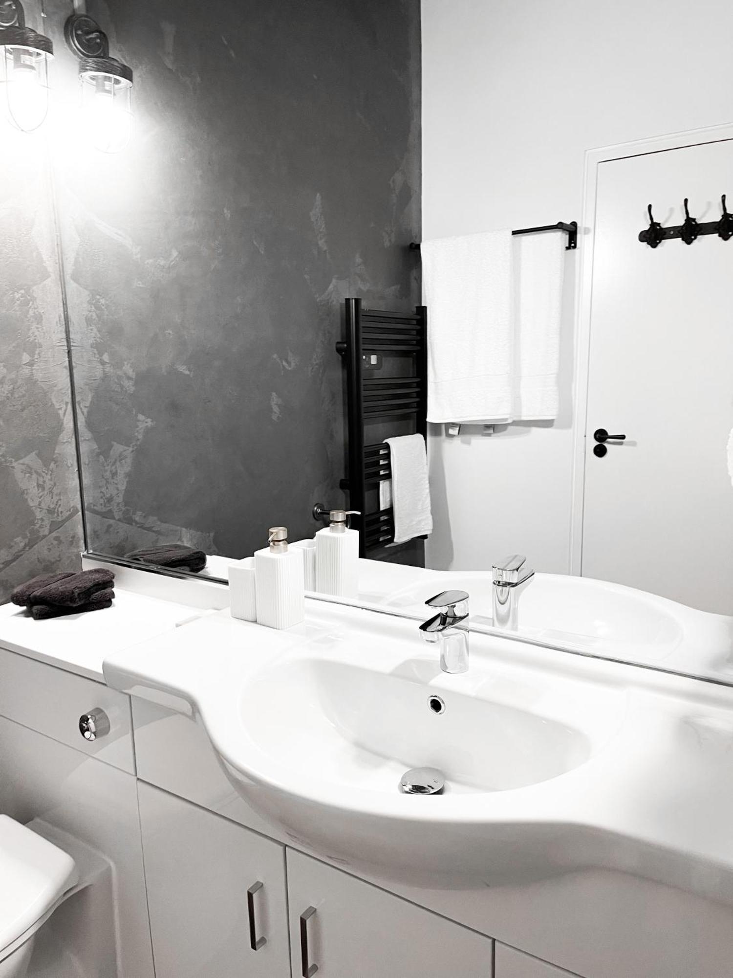 Stylish Loft Apartament - City Center L1 Liverpool Bagian luar foto