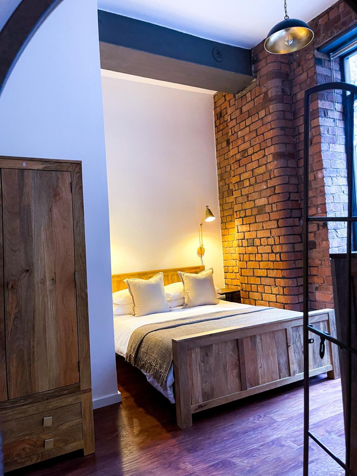 Stylish Loft Apartament - City Center L1 Liverpool Bagian luar foto